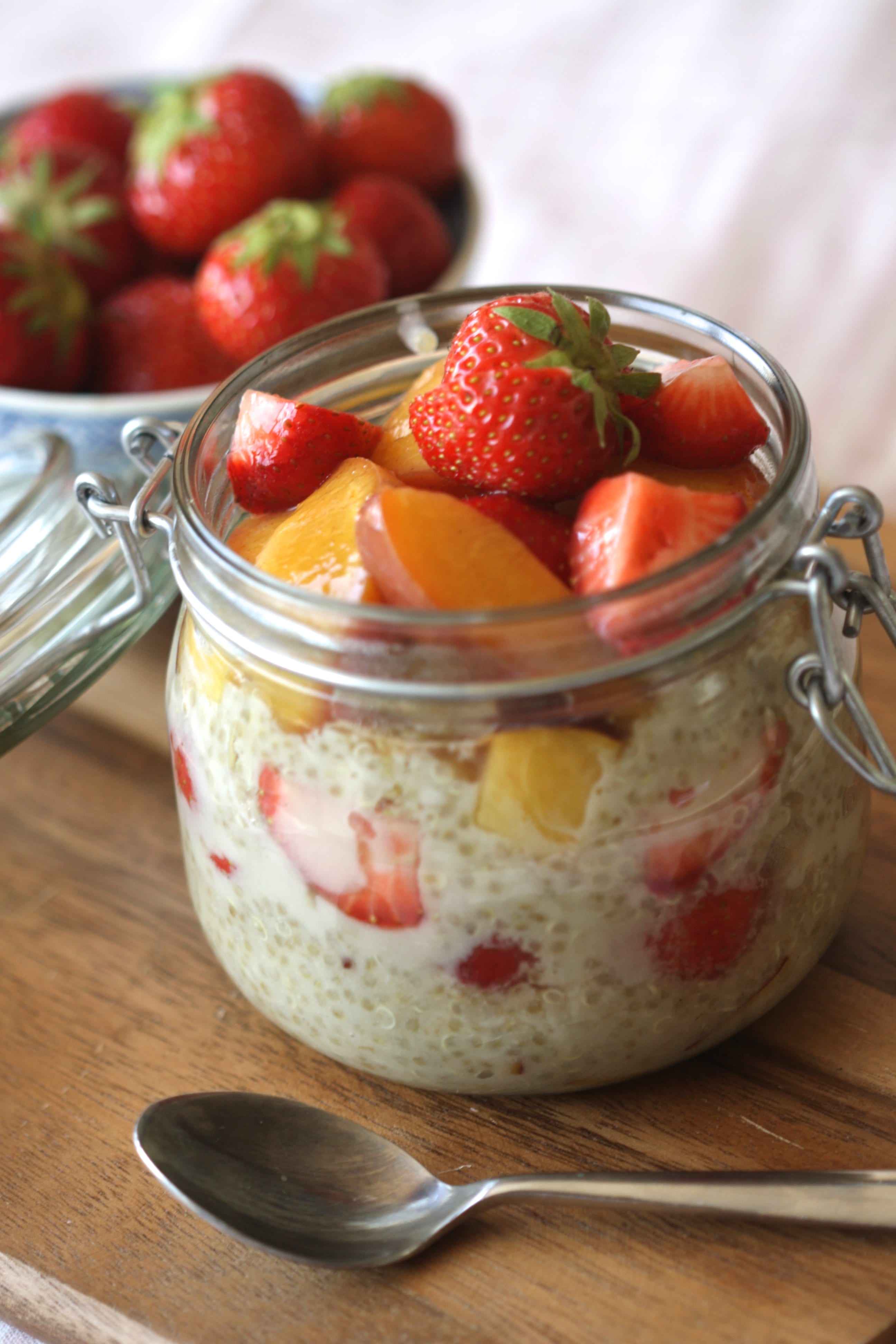 Health Buzz: Quinoa Porridge with Peach and Strawberry