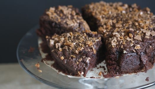 Recipe: Gooey Chocolate Daim Cake